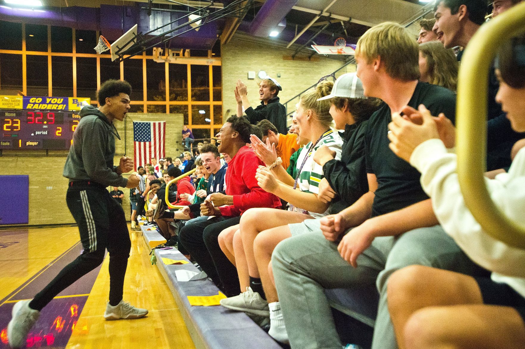 110118-blm-spt-15bhsvolley